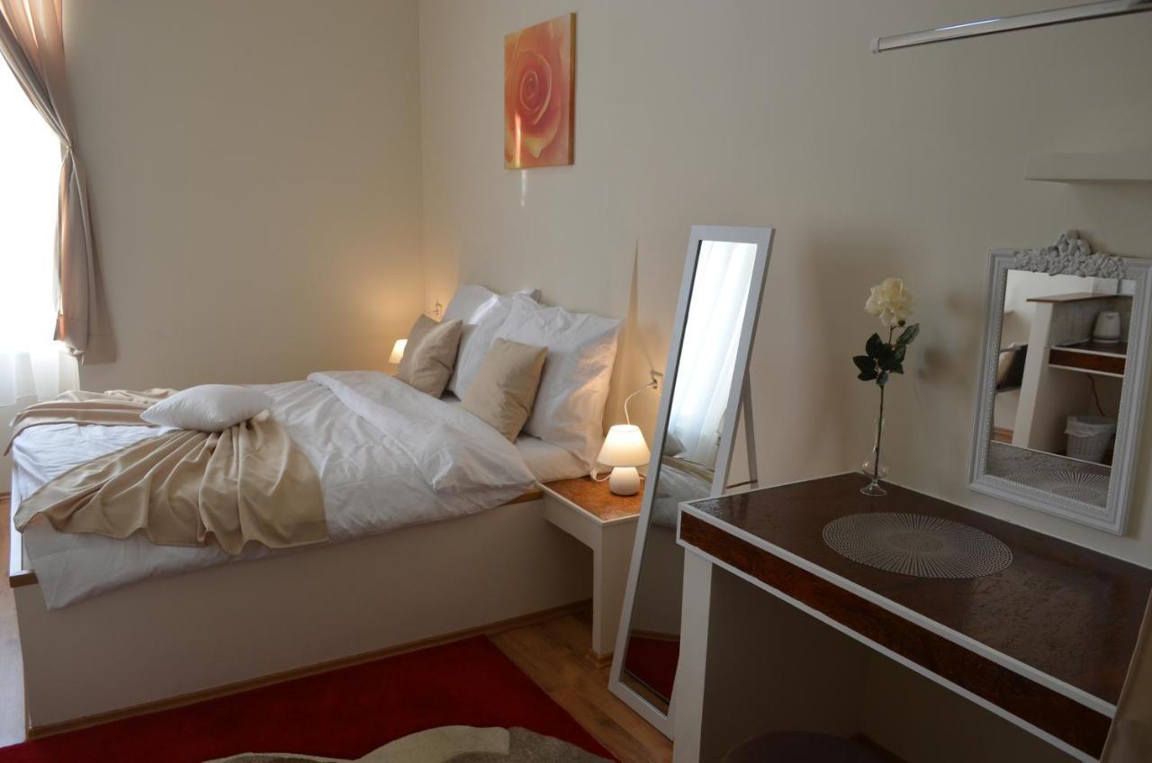 Rooms & Apartments Infinity Рієка Екстер'єр фото