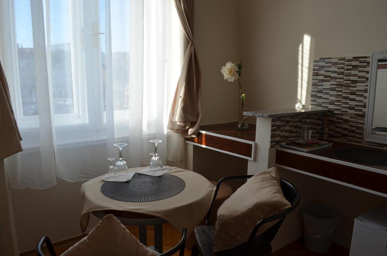 Rooms & Apartments Infinity Рієка Екстер'єр фото